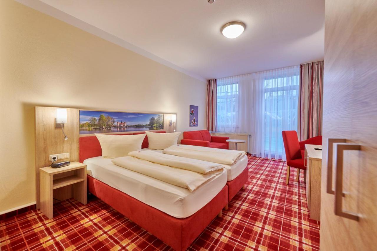 Hotel Elbparadies Пірна Екстер'єр фото